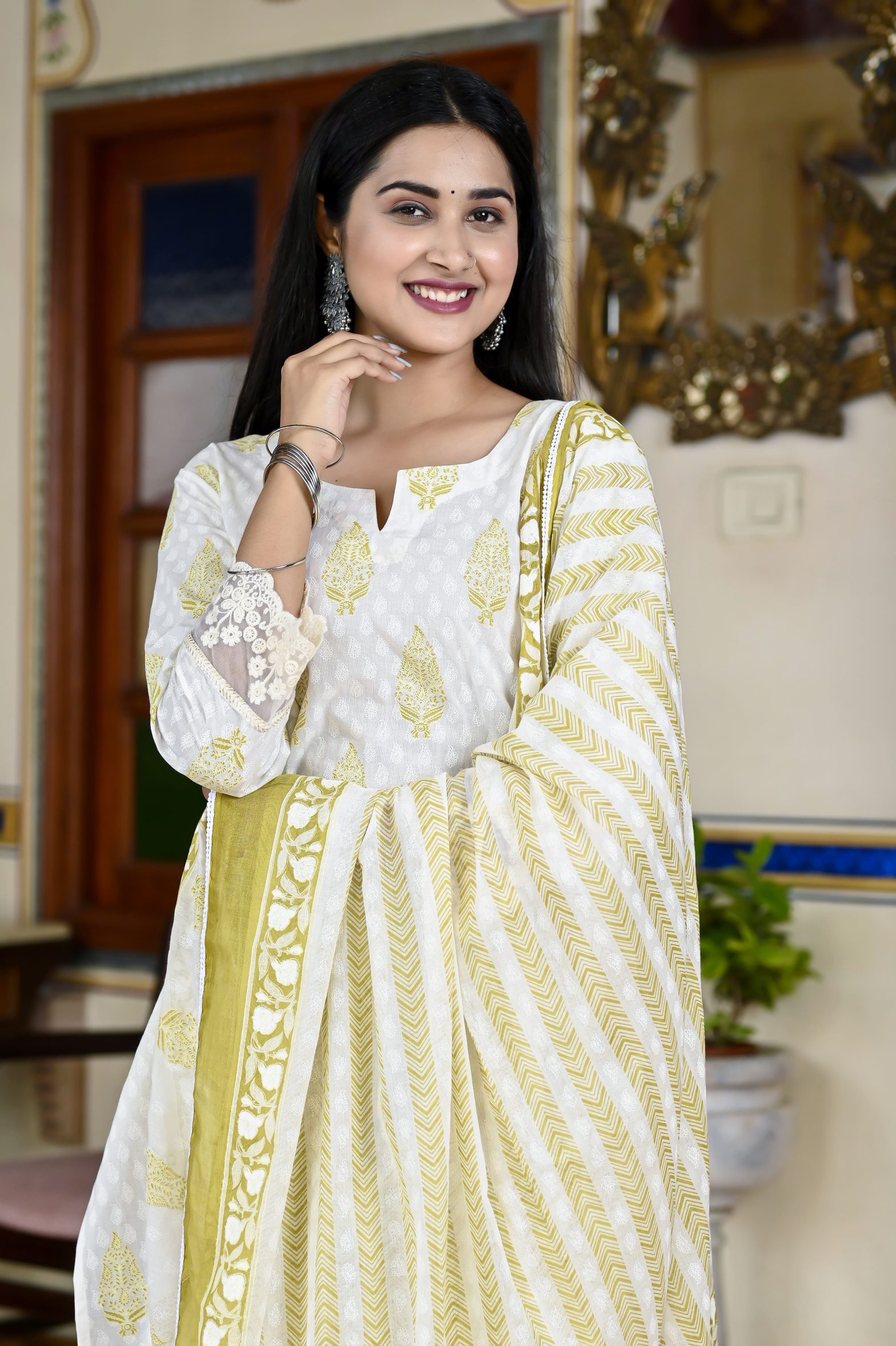 MAIZE OFF WHITE & BLOCK DESIGN PRINTED COTTON KURTA , PANT & DUPATTA - Image 2