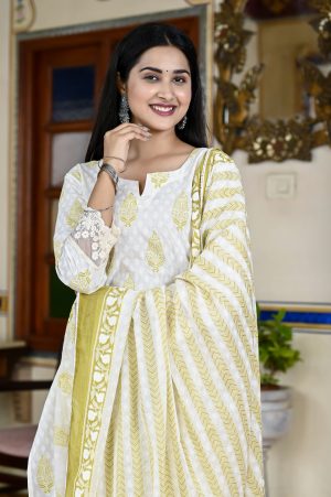 MAIZE OFF WHITE & BLOCK DESIGN PRINTED COTTON KURTA , PANT & DUPATTA