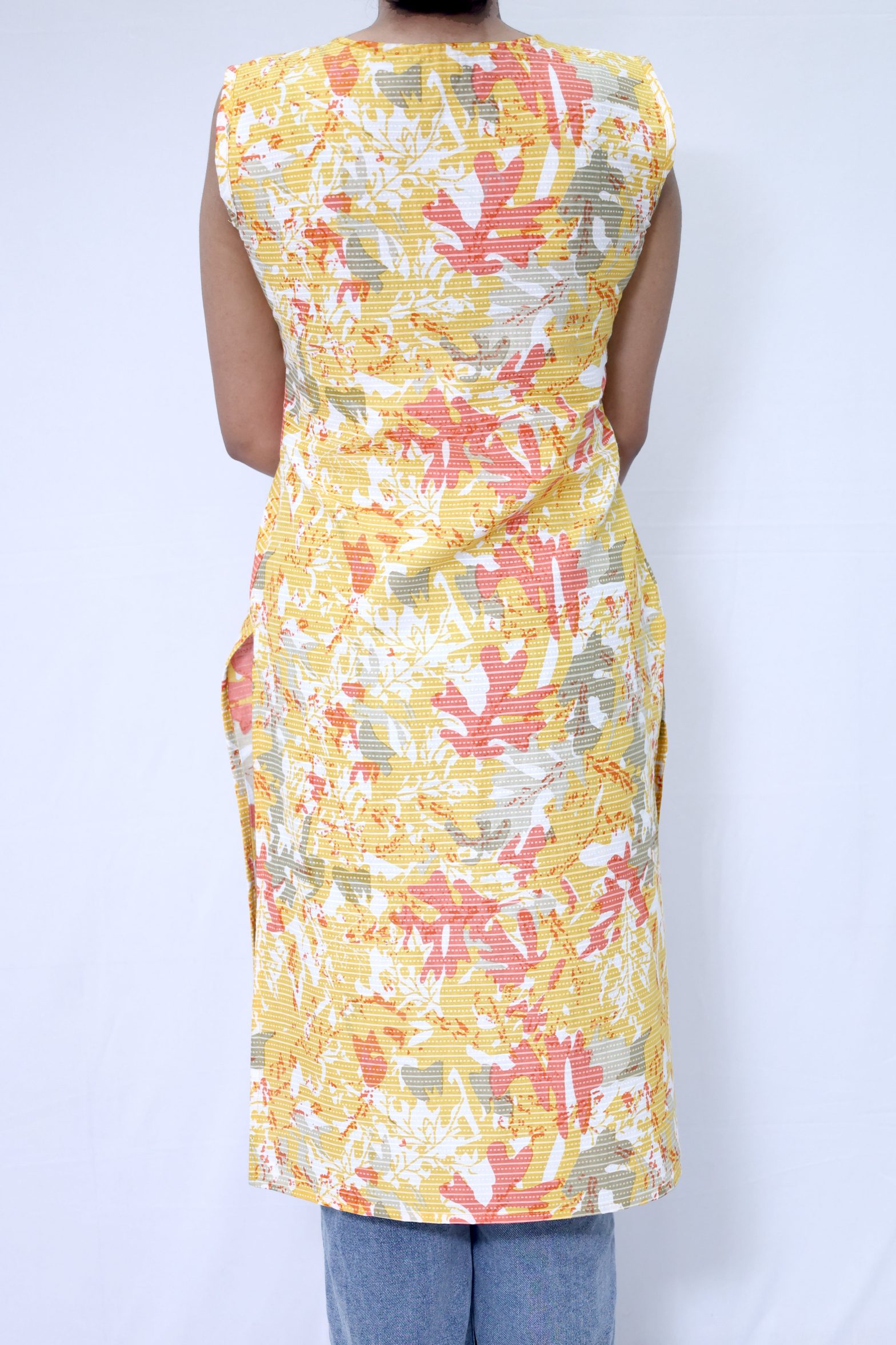 MYSHKA MULTI FLORAL RAYON STRAIGHT KURTI - Image 4
